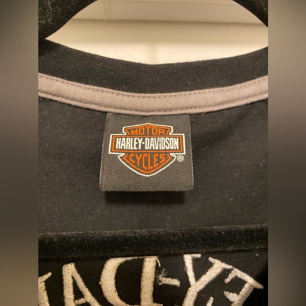 Harley Davidson Henley Shirt Mens Medium Charlotte NC Black Skull Logo biker - Picture 6 of 9